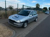 Gebraucht Opel Corsa 90 PS (66 kW) 1997 Silber Kleinwagen