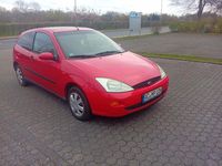 Gebraucht Ford Focus Ambiente 75 PS (55 kW) 2000 Rot Limousine