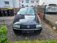 Gebraucht VW Polo 60 PS (44 kW) 1998 Schwarz Kleinwagen