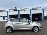Gebraucht Ford Fiesta Titanium 95 PS (69 kW) 2015 Grau Limousine