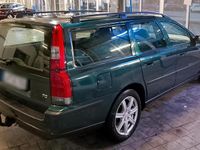 Gebraucht Volvo V70 163 PS (119 kW) 2001 Grün Kombi