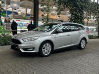 Gebraucht Ford Focus 105 PS (77 kW) 2016 Grau Kombi