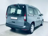 Używany VW Caddy 102 KM (75 kW) 2021 Szary Minivan