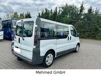 Gebraucht Renault Trafic 101 PS (74 kW) 2006 Weiß Van / Kleinbus