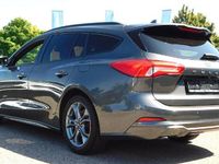 Gebraucht Ford Focus ST-Line X 125 PS (91 kW) 2020 Grau Limousine