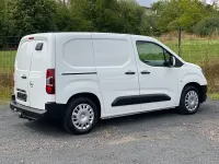 Gebraucht Opel Combo 102 PS (75 kW) 2021 Weiß Van / Kleinbus