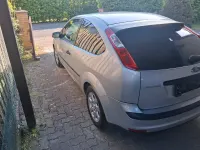 Gebraucht Ford Focus Ambiente 80 PS (58 kW) 2005 Silber Limousine