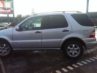 Gebraucht Mercedes ML270 222 PS (163 kW) 2003 Silber metallic SUV