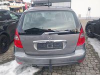 Gebraucht Mercedes A180 Elegance 116 PS (85 kW) 2010 Grau Limousine
