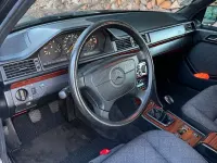 Gebraucht Mercedes 220 150 PS (110 kW) 1994 Grau Kombi