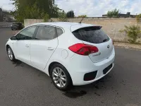 Używany Kia Ceed 101 KM (74 kW) 2016 Biały Hatchback
