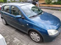 Używany Opel Corsa 75 KM (55 kW) 2002 Niebieski Hatchback
