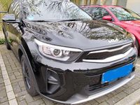 Gebraucht Kia Stonic Vision 84 PS (61 kW) 2023 Schwarz SUV