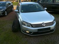 Gebraucht VW Passat Trendline 140 PS (102 kW) 2013 Silber Kombi