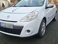 Gebraucht Renault Clio IV Dynamique 101 PS (74 kW) 2014 Limousine