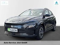 Gebraucht Hyundai Kona Select 100 kW (136 PS) 2023 Schwarz SUV