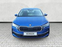 Neu Skoda Octavia Selection 150 PS (110 kW) 2025 Raceblau metallic Kombi