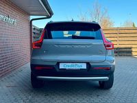 Gebraucht Volvo XC40 129 PS (94 kW) 2024 Grau SUV