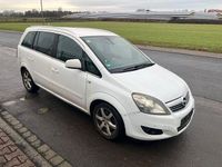 Gebraucht Opel Zafira Family 125 PS (91 kW) 2012 Weiß Van / Kleinbus