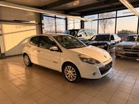 Gebraucht Renault Clio III Dynamique 88 PS (64 kW) 2011 Weiß Kleinwagen