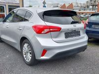 Gebraucht Ford Focus Titanium 120 PS (88 kW) 2019 Polarsilber metallic Limousine