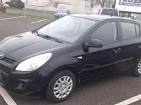 Gebraucht Hyundai i20 Style 101 PS (74 kW) 2012 Schwarz Kleinwagen
