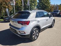 Gebraucht VW T-Roc Move 116 PS (85 kW) 2024 Pyrit silber SUV