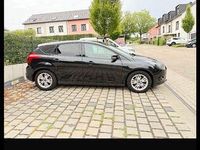 Gebraucht Ford Focus Trend 105 PS (77 kW) 2011 Schwarz Limousine