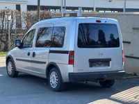 Gebraucht Opel Combo 90 PS (66 kW) 2005 Silber Van / Kleinbus