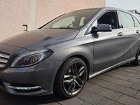 Gebraucht Mercedes B180 122 PS (89 kW) 2012 Mountaingrau  met. Van / Kleinbus