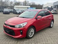 Gebraucht Kia Rio 99 PS (72 kW) 2018 (beg) signal red m (metallic) Limousine