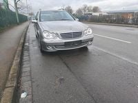 Gebraucht Mercedes C220 Avantgarde 150 PS (110 kW) 2004 Andere farben Kombi
