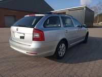 Gebraucht Skoda Octavia Ambition 105 PS (77 kW) 2011 Silber Kombi