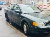 Gebraucht VW Passat 100 PS (73 kW) 1997 Grün Limousine