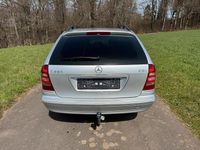 Gebraucht Mercedes C220 143 PS (105 kW) 2003 Silber Kombi