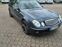 Gebraucht Mercedes E200 163 PS (119 kW) 2005 Blau Limousine