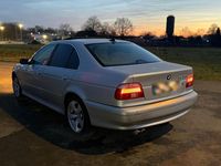 Gebraucht BMW 525 163 PS (119 kW) 2002 Silber Limousine