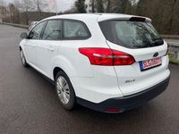 Gebraucht Ford Focus 125 PS (91 kW) 2016 Weiß Kombi