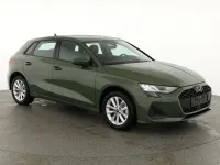 Neu Audi A3 150 PS (110 kW) 2026 Distrikt grün metallic Limousine