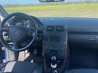 Gebraucht Mercedes A180 Elegance 116 PS (85 kW) 2010 Blau Van / Kleinbus