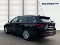 gebraucht Skoda Octavia Combi 2.0 TDI 4x4 Style DSG / AHK / NAVI / LED / K