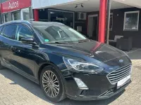 Gebraucht Ford Focus Titanium 120 PS (88 kW) 2019 Schwarz Limousine