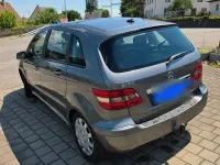Gebraucht Mercedes B180 109 PS (80 kW) 2009 Grau Van / Kleinbus