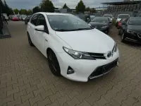 Gebraucht Toyota Auris Hybrid Edition 99 PS (72 kW) 2013 Weiß Limousine