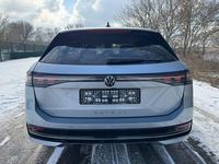 Gebraucht VW Passat 150 PS (110 kW) 2026 Silber Kombi