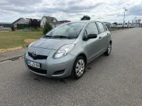 Gebraucht Toyota Yaris 69 PS (50 kW) 2010 Grau Kleinwagen