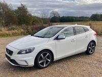 Gebraucht Volvo V40 Summum 177 PS (130 kW) 2013 Weiß Limousine