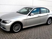 Gebraucht BMW 318 129 PS (94 kW) 2007 Silber Limousine
