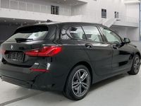 Gebraucht BMW 118 Shadowline 136 PS (100 kW) 2022 Schwarz Kleinwagen