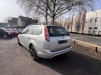 Gebraucht Ford Focus Viva 109 PS (80 kW) 2011 Silber Kombi